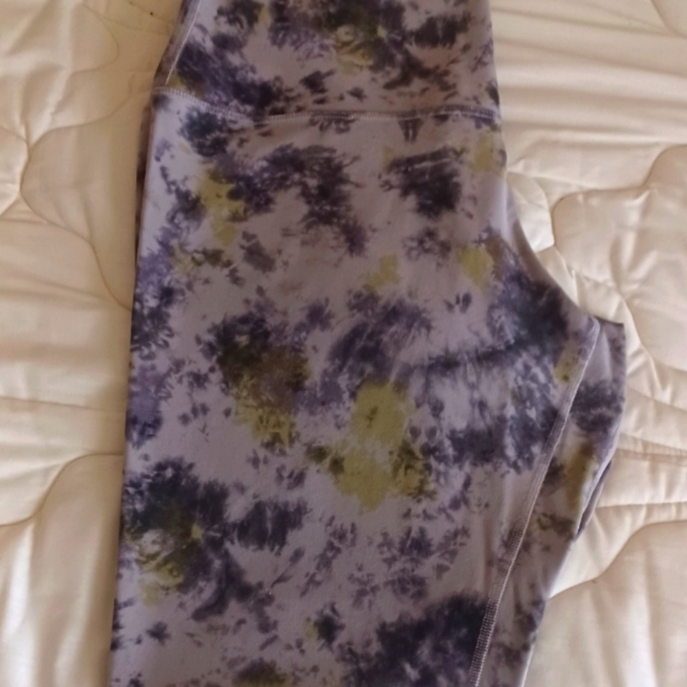 Lululemon size 14 align high rise 28"